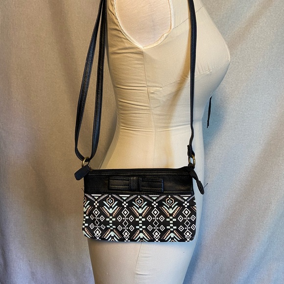 Geometric Crossbody Small Bag - Picture 2 of 7